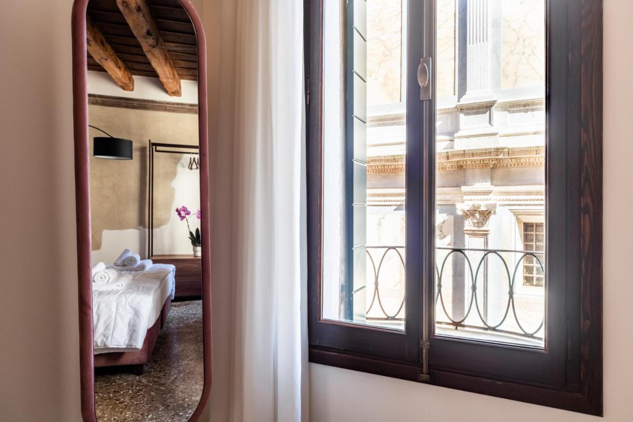 Palazzo Miracoli Apartment *